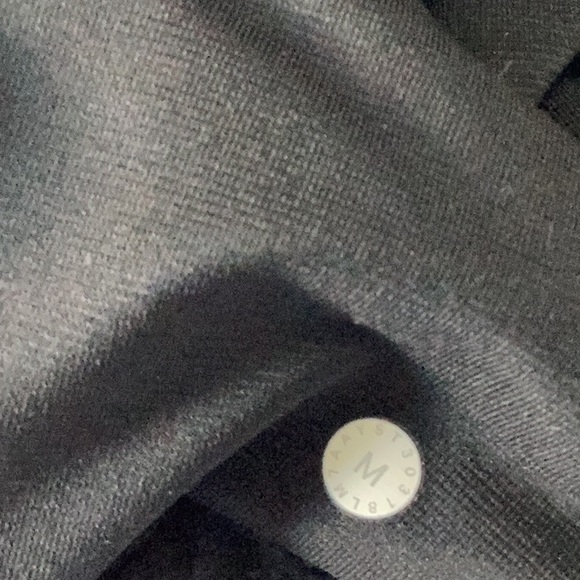 Lululemon shorts - Picture 11 of 11